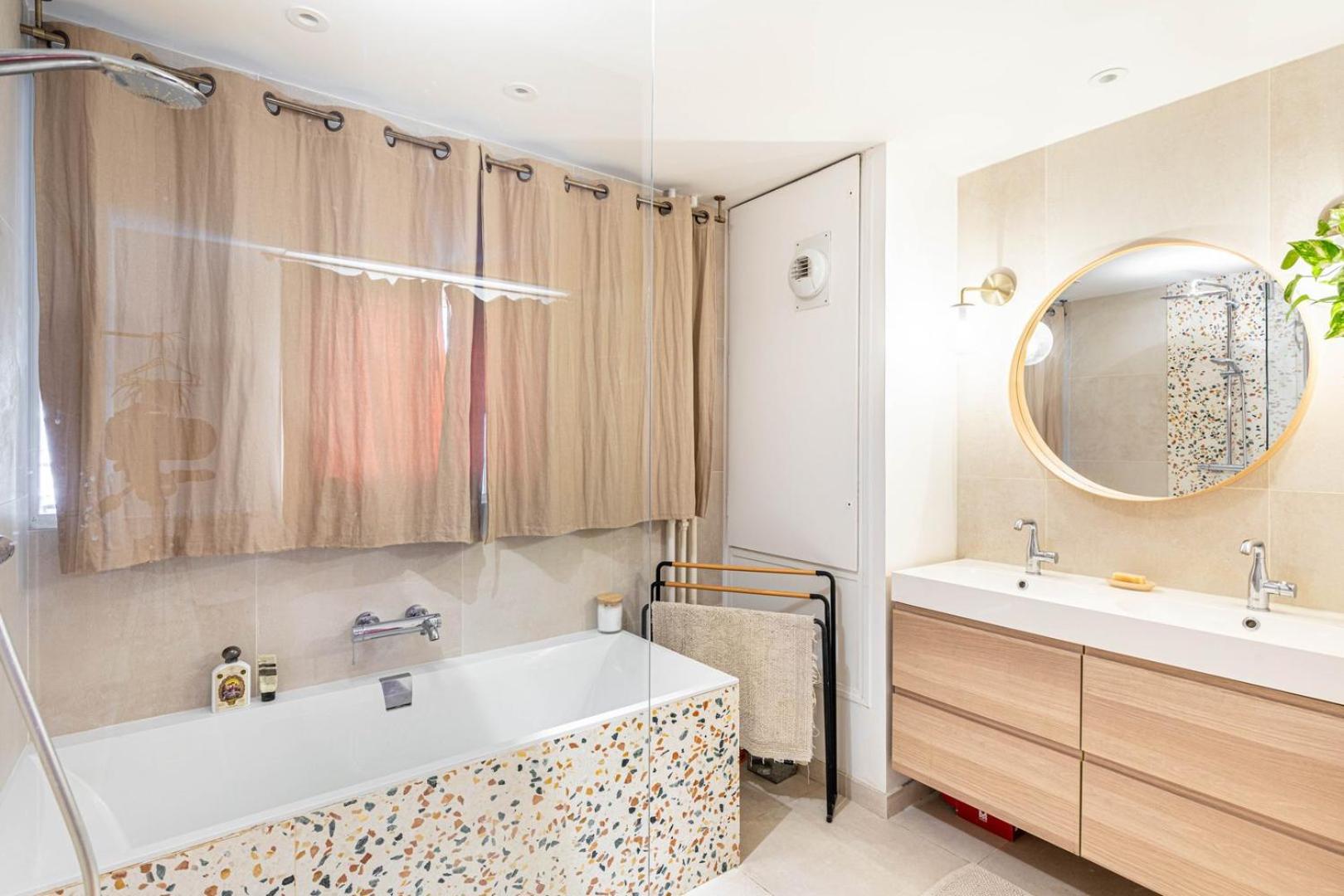 Guestready - Skyline Serenity Near Famous Hotspots * Paris